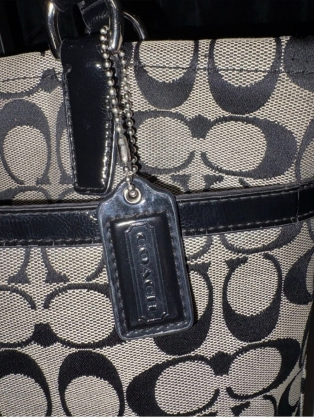 Coach Signature Canvas Tote - Black PatentLeather Trim EUC - Picture 5 of 8